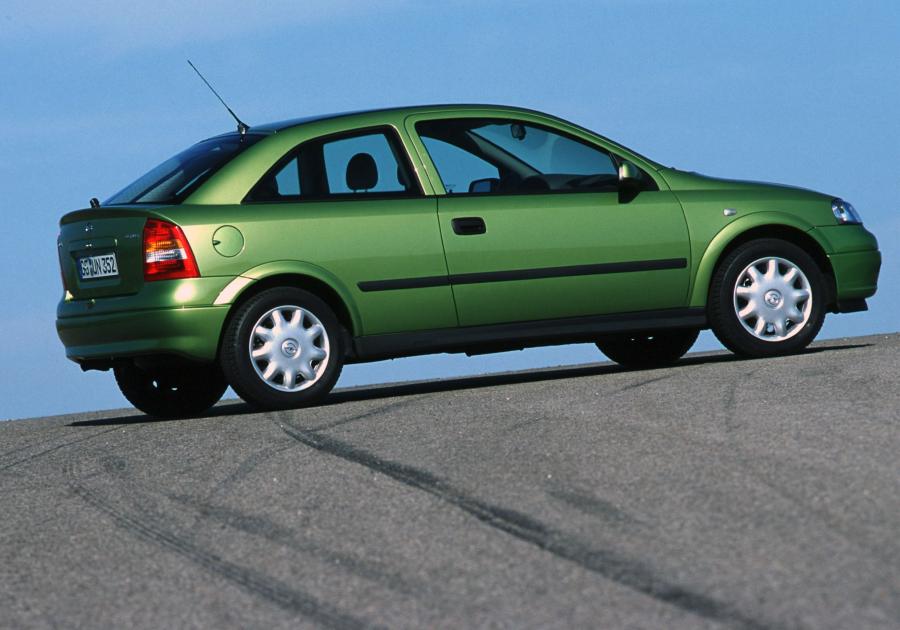  Opel Astra 3-Door (G) 1998 года  (фото 26 из 36)